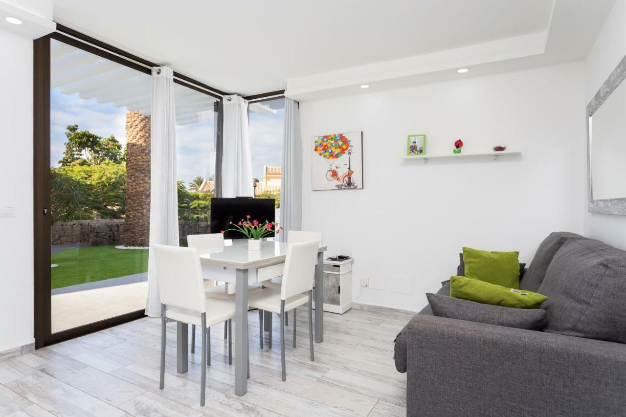 241 Quiet Bungalow With Terrace And Barbecue プラヤ・デ・ラス・アメリカス エクステリア 写真